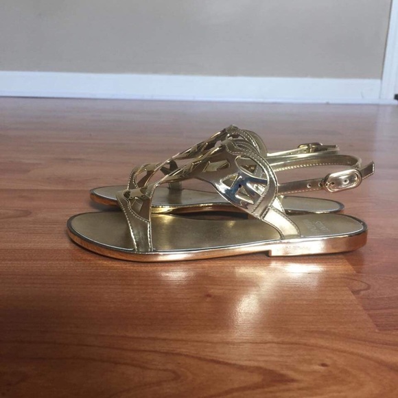 Gold Stuart Weitzman sandals - Picture 6 of 8